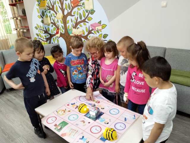 robot-2