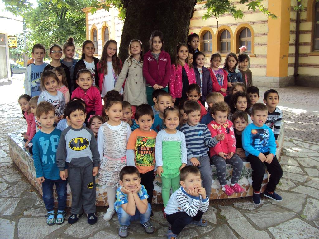 sabirane-hartia Raina-Tcaneva 06